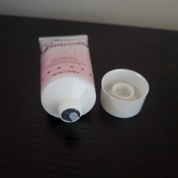 Pür x Barbie Glitterally mask - Picture 2 of 3